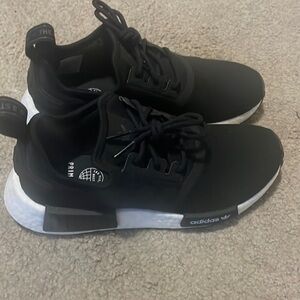 Adidas NMD R1 size 5 big kids. Black. Never Worn.